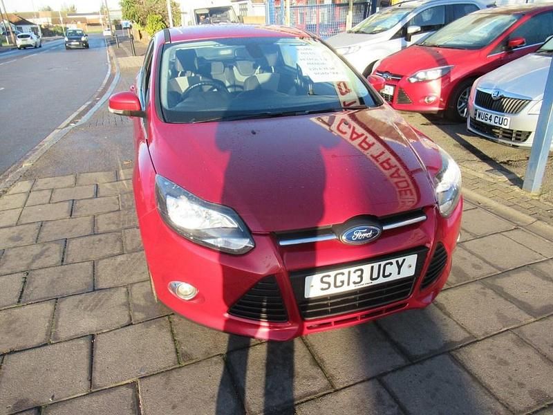 Used Ford Focus Zetec 2013 Red Hatchback