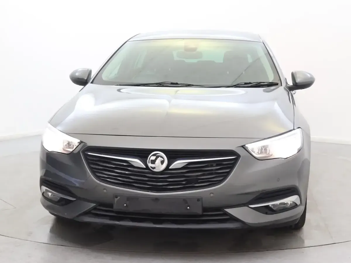 Używany Vauxhall Insignia SRi 2018 Szary Hatchback