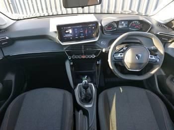 Begagnad Peugeot 208 Style 101 HK (74 kW) 2025 Svart Halvkombi