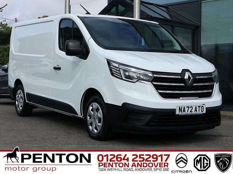 White Used 2022 Renault Trafic Business Van | £14,290 (Good price) - Image 1/3