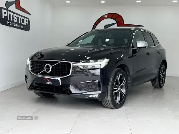 Used Volvo XC60 R-Design 187 HP (137 kW) 2018 Black SUV