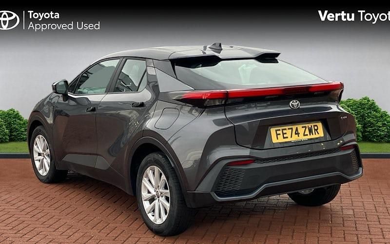 Used Toyota C-HR 140 HP (102 kW) 2026 SUV
