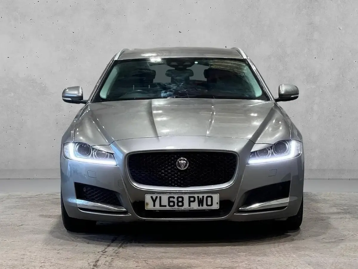 Used Jaguar XF Sportbrake Prestige 180 HP (132 kW) 2018 Silver Estate