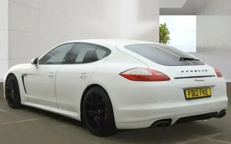 Used Porsche Panamera 250 HP (183 kW) 2012 Hatchback