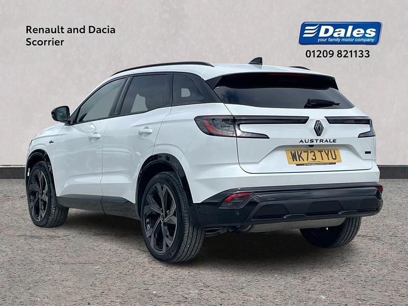 Used Renault Austral Iconic Esprit Alpine 200 HP (147 kW) 2023 Pearl  arctic white  SUV