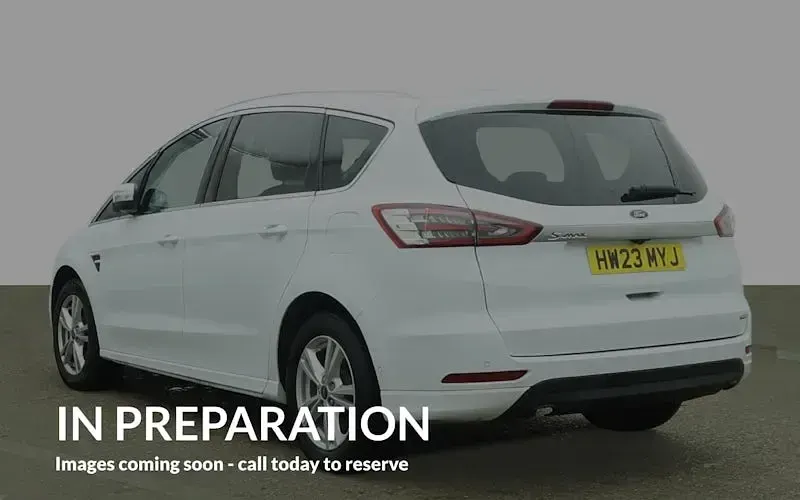 Used Ford S-MAX Titanium 190 HP (139 kW) 2022 White MPV