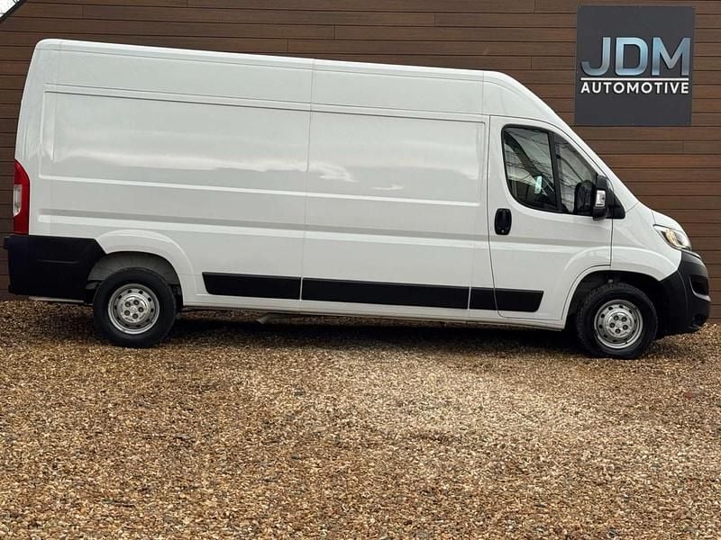 Used Citroën Relay 140 HP (102 kW) 2023 White Van