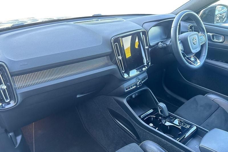 Used Volvo XC40 R-Design 262 HP (192 kW) 2021 Black SUV