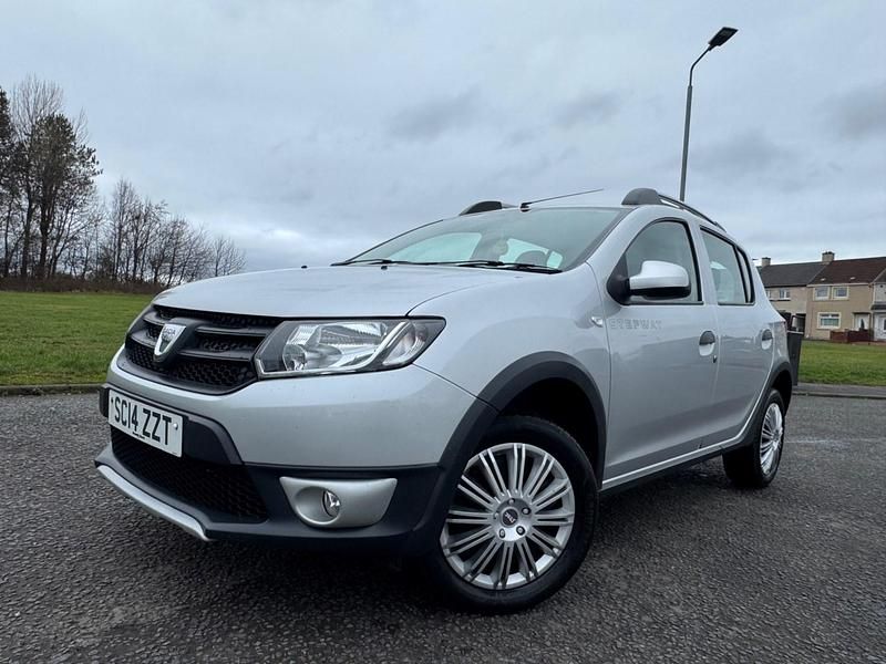 Used Dacia Sandero Ambiance 90 HP (66 kW) 2014 Silver Hatchback