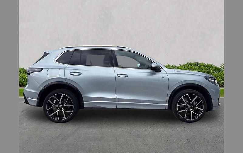 Used VW Tiguan R-line 272 HP (200 kW) 2025 Silver SUV