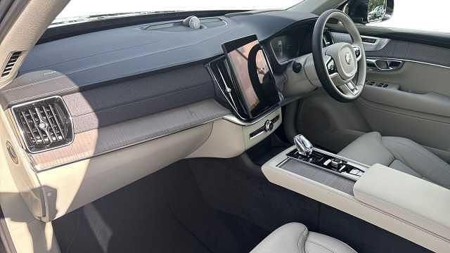 Used Volvo XC90 Ultra 449 HP (330 kW) 2025 Black SUV