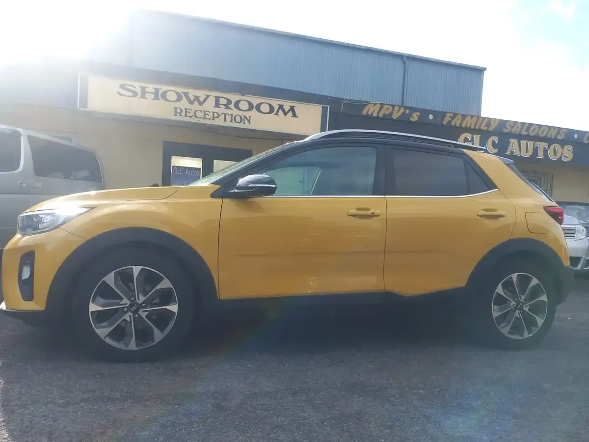 Used Kia Stonic 118 HP (86 kW) 2020 Yellow SUV