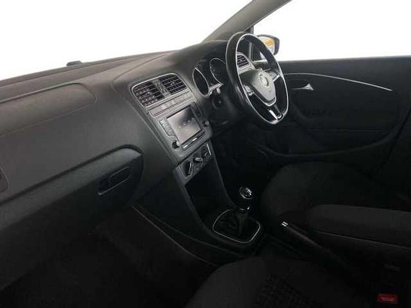 Begagnad VW Polo SEL 110 HK (80 kW) 2017 Svart Halvkombi
