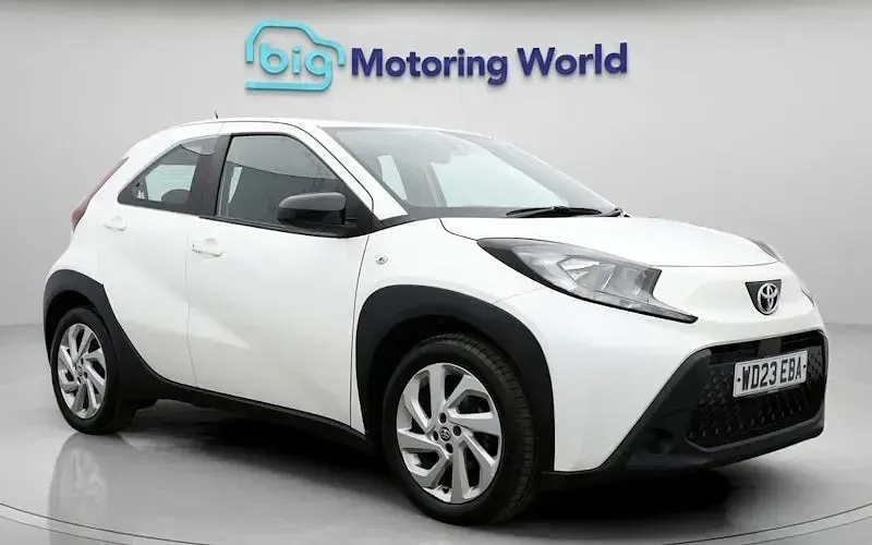 Used Toyota Aygo X PURE 72 HP (52 kW) 2025 SUV