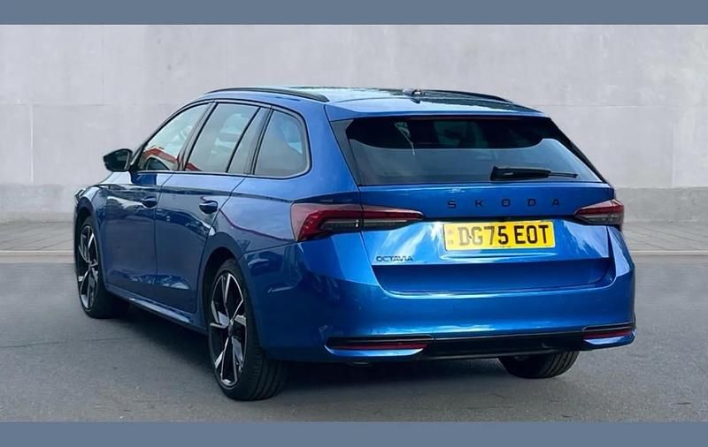 Used Skoda Octavia SportLine 147 HP (108 kW) 2025 Blue Estate