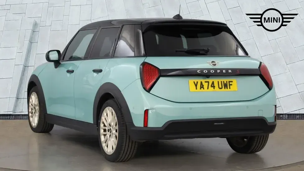Używany Mini Cooper S Hatch 201 KM (147 kW) 2025 Zielony Hatchback