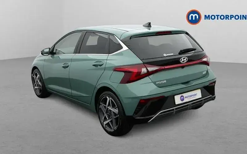 Used Hyundai i20 Ultimate 101 HP (74 kW) 2025 Green Hatchback