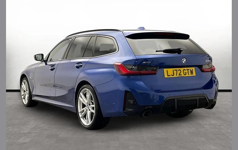 Used BMW 330e M Sport 288 HP (211 kW) 2023 Blue Estate