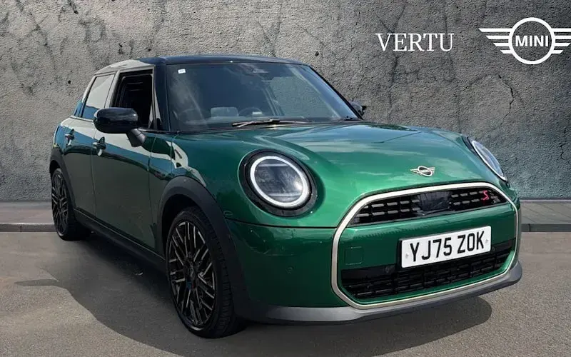 Used Mini Cooper Exclusive 150 kW (204 HP) 2026 Hatchback