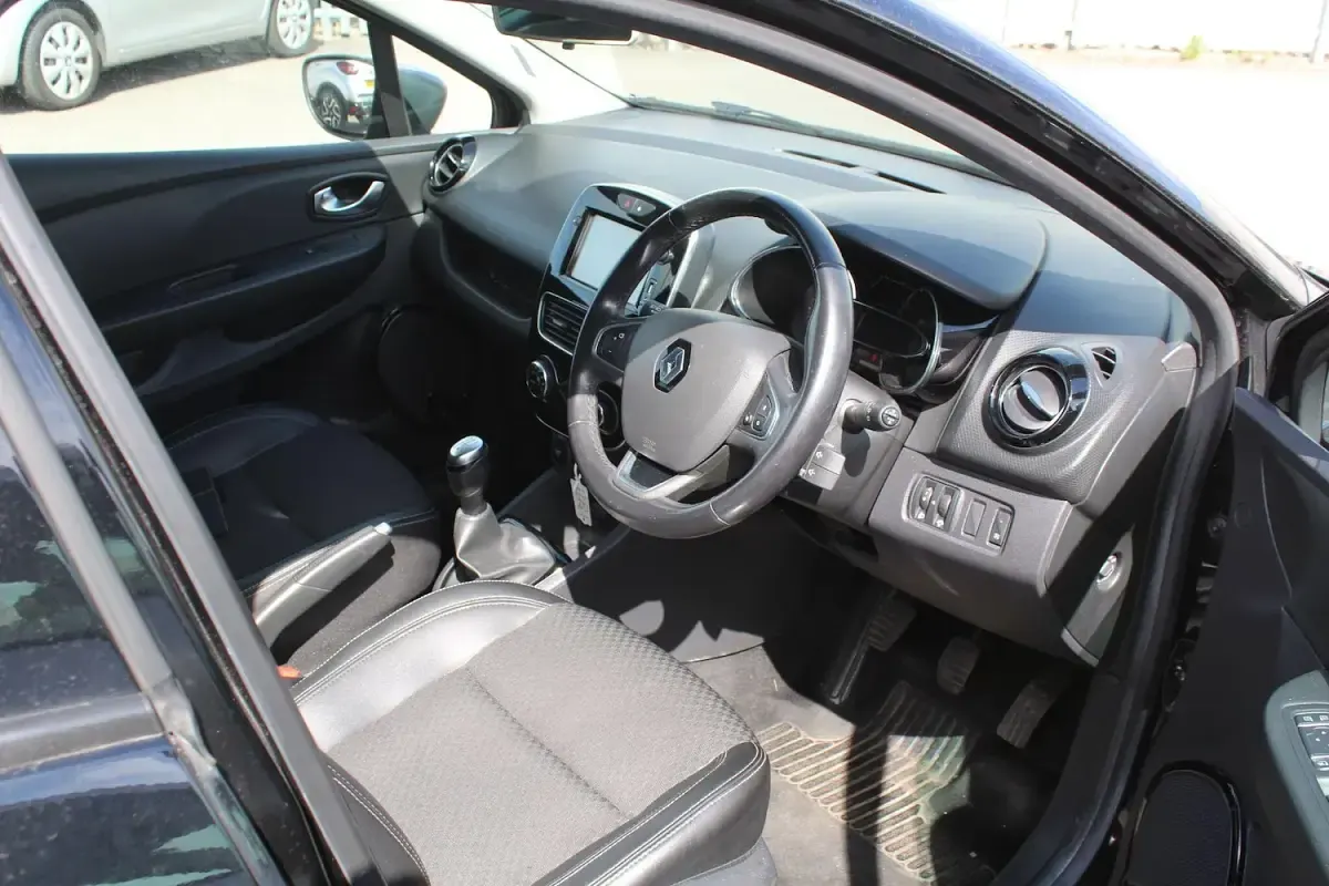 Used Renault Clio GT-Line 110 HP (80 kW) 2018 Black Hatchback