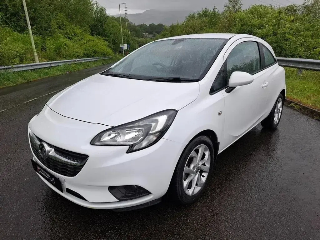 Used Vauxhall Corsa Excite 90 HP (66 kW) 2015 White Hatchback