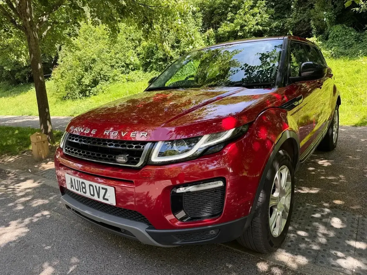 Used Land Rover Range Rover evoque SE 2018 Red Estate