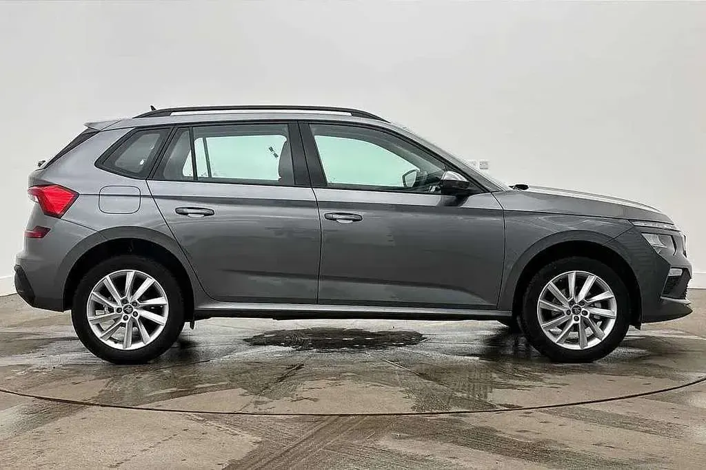 Used Skoda Kamiq SE 113 HP (83 kW) 2025 Graphite grey metallic SUV