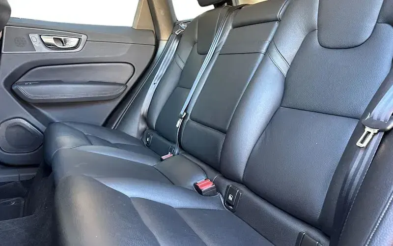 Second-hand Volvo XC60 Momentum 190 CP (139 kW) 2019 SUV