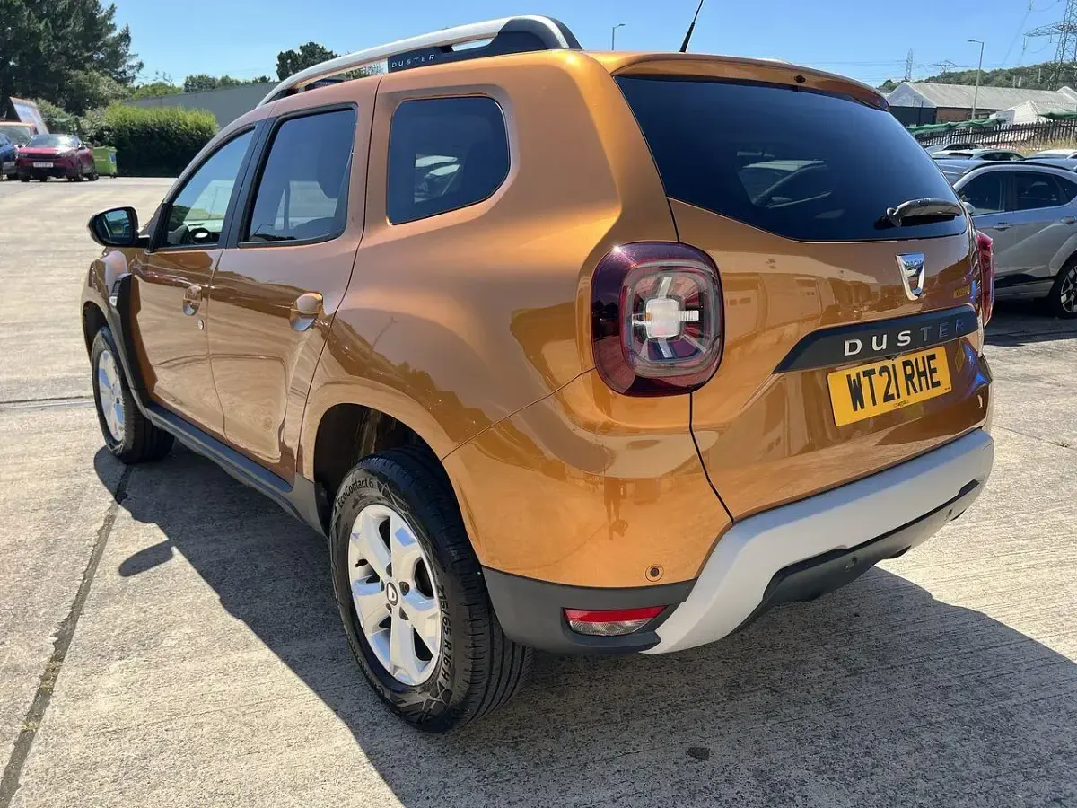 Used Dacia Duster Comfort 128 HP (94 kW) 2021 Orange SUV