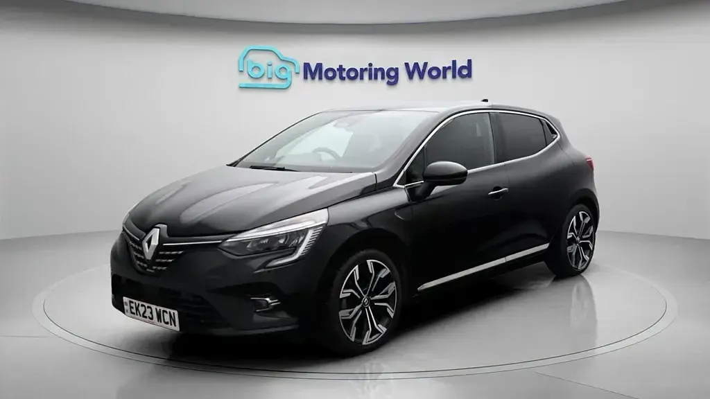 Begagnad Renault Clio V Techno 145 HK (106 kW) 2023 Svart Halvkombi