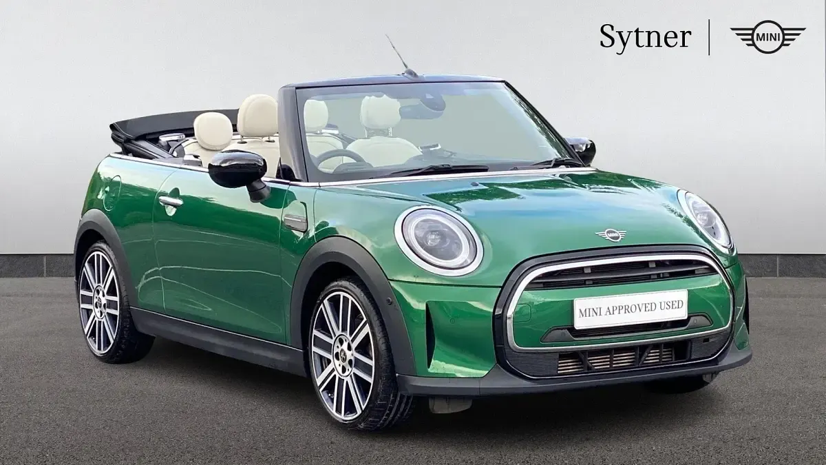 Used Mini Cooper Cabriolet Exclusive 134 HP (98 kW) 2023 Green Cabriolet