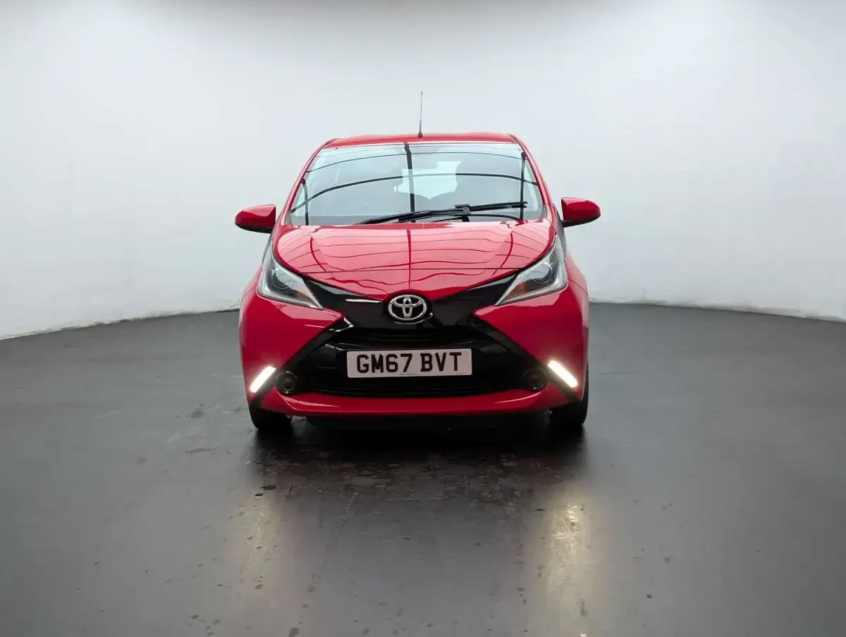 Gebraucht Toyota Aygo X-play 2018 Rot Kleinwagen