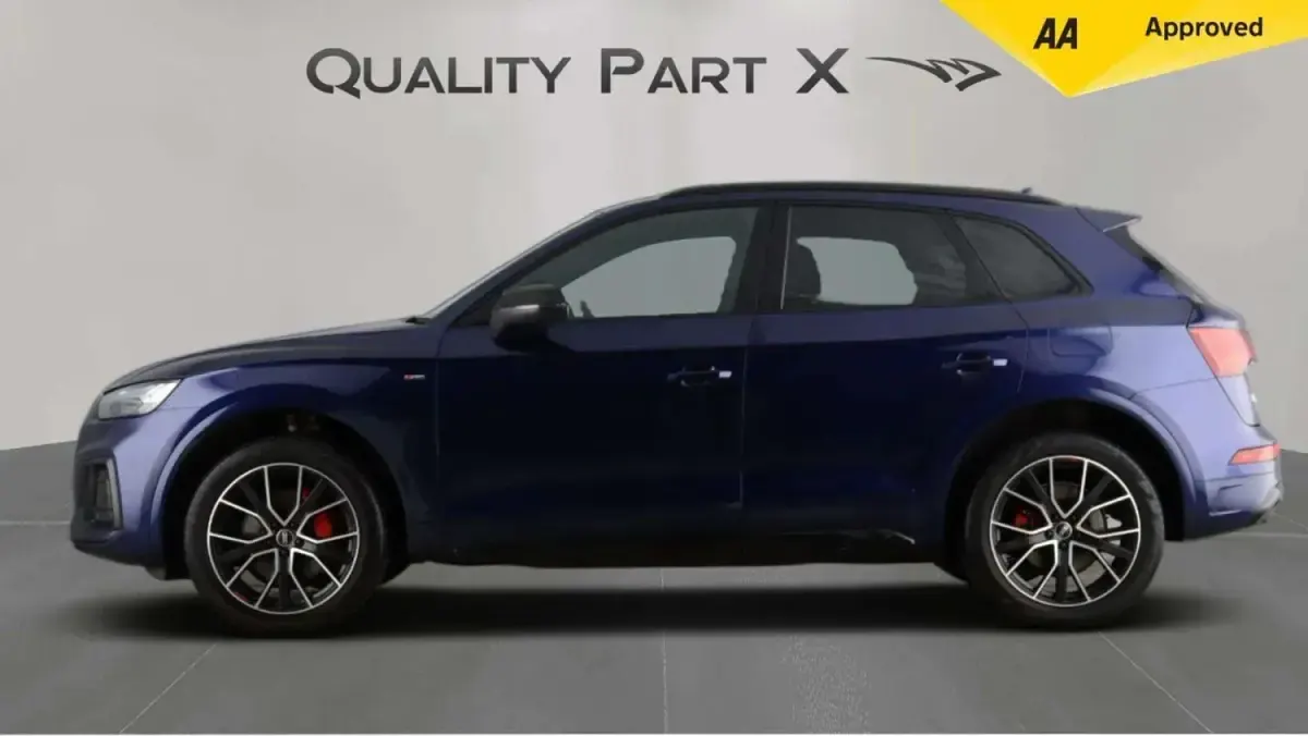 Begagnad Audi Q5 2023 Blå SUV