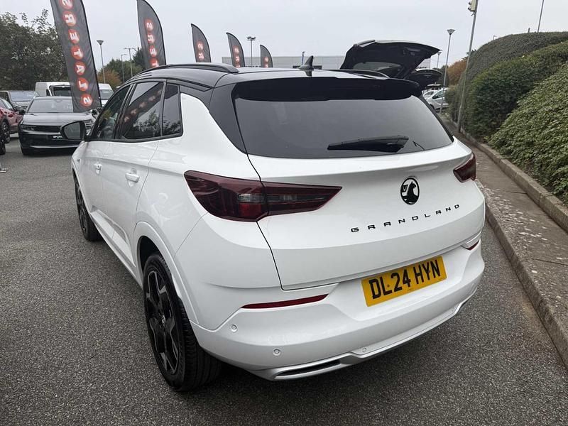 Used Vauxhall Grandland X Ultimate 128 HP (94 kW) 2024 White SUV