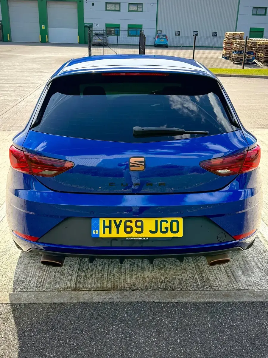 Used Seat Leon CUPRA 360 HP (264 kW) 2019 Blue Hatchback