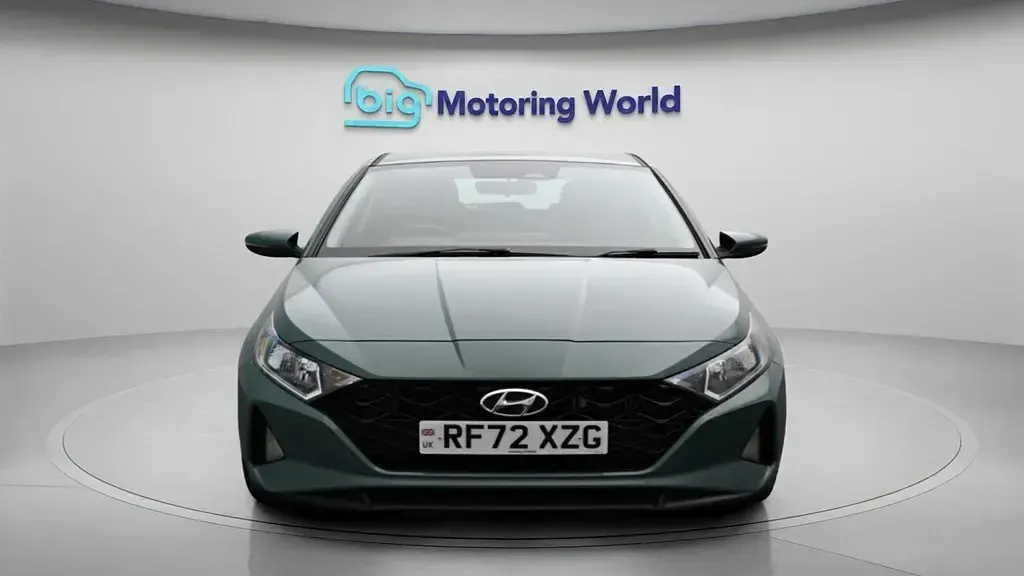 Used Hyundai i20 SE 100 HP (73 kW) 2023 Green Hatchback