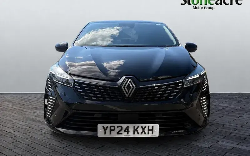 Used Renault Clio Techno 143 HP (105 kW) 2025 Black Hatchback