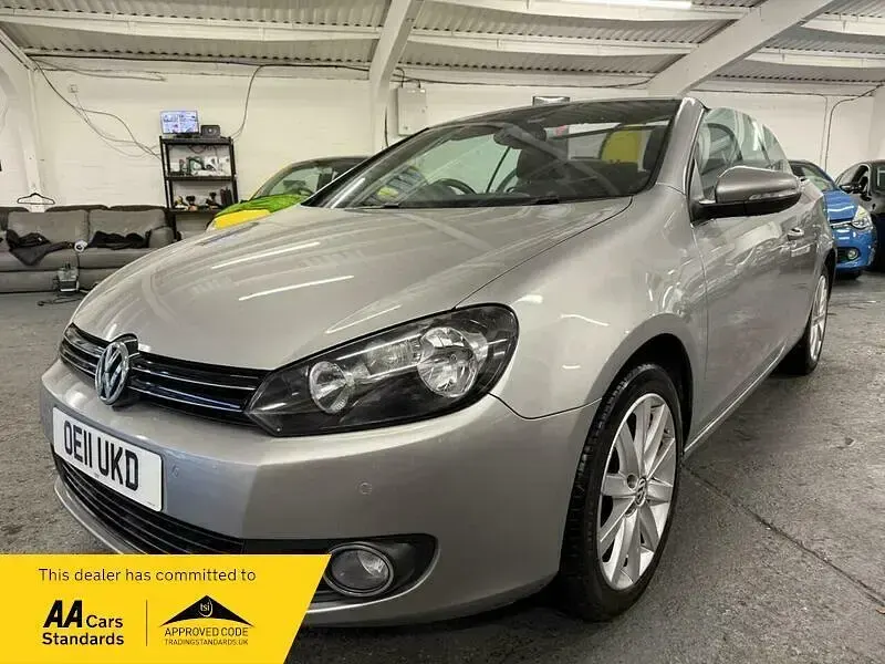Used VW Golf SE 105 HP (77 kW) 2011 Silver Cabriolet