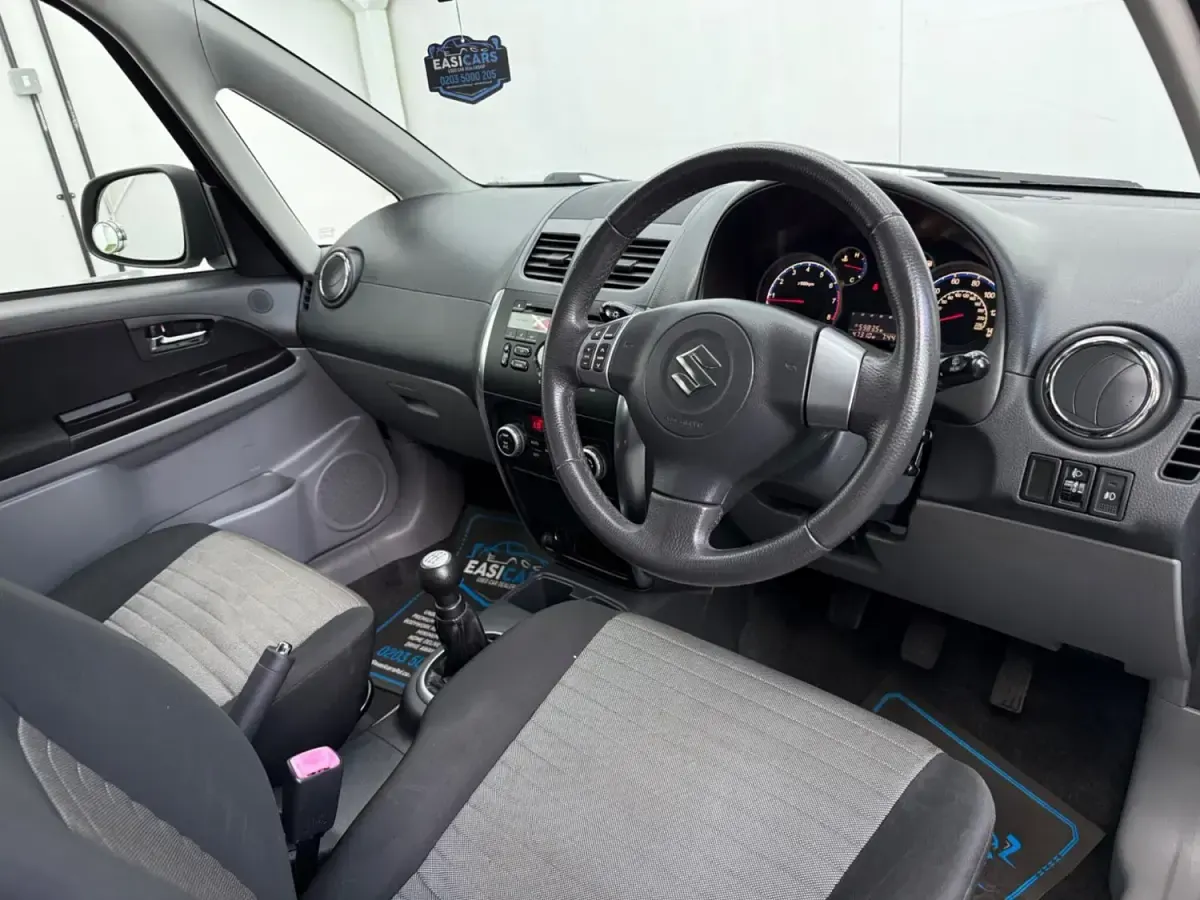 Używany Suzuki SX4 SZ4 120 KM (88 kW) 2012 Srebrny Hatchback