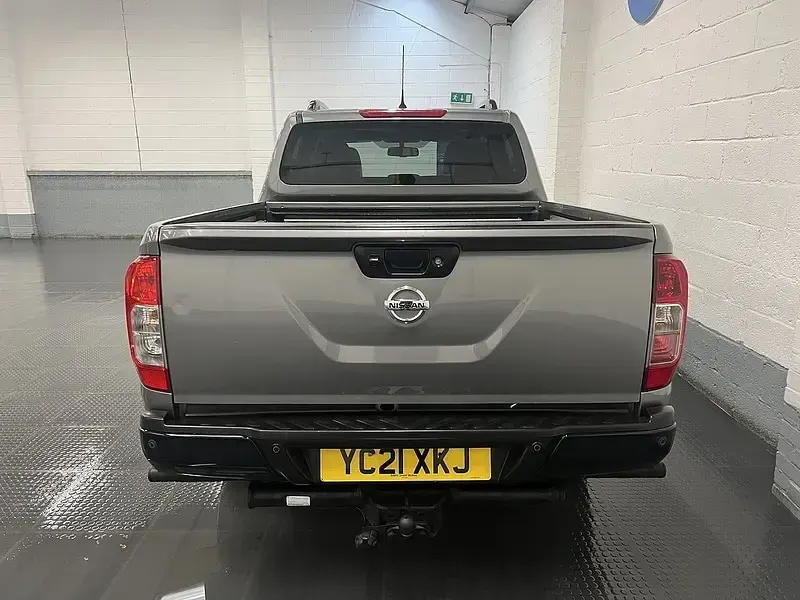Used Nissan Navara N-Guard 190 HP (139 kW) 2021 Grey Pickup