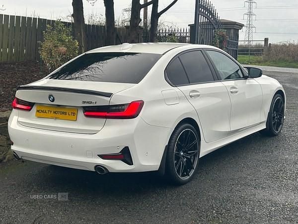 Used BMW 318 M Performance 150 HP (110 kW) 2021 White Sedan