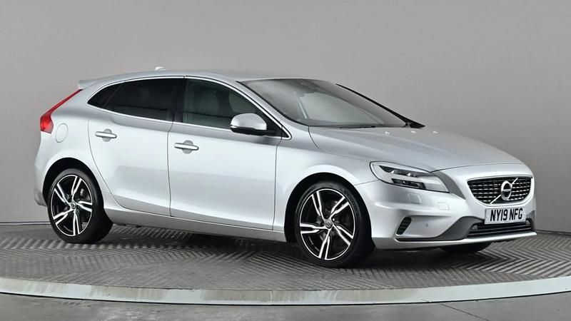 Silver Used 2019 Volvo V40 R-Design Estate | £12,298 (Fair price) - Image 1/4
