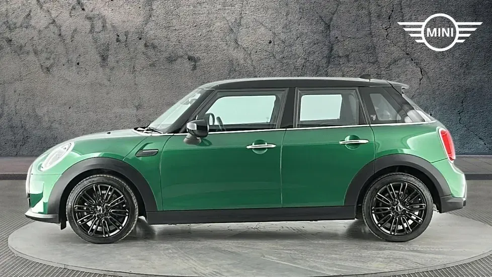 Used Mini Cooper Exclusive 134 HP (98 kW) 2023 Green Hatchback
