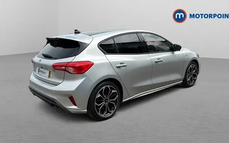 Used Ford Focus ST-Line X 125 HP (91 kW) 2020 Silver Hatchback