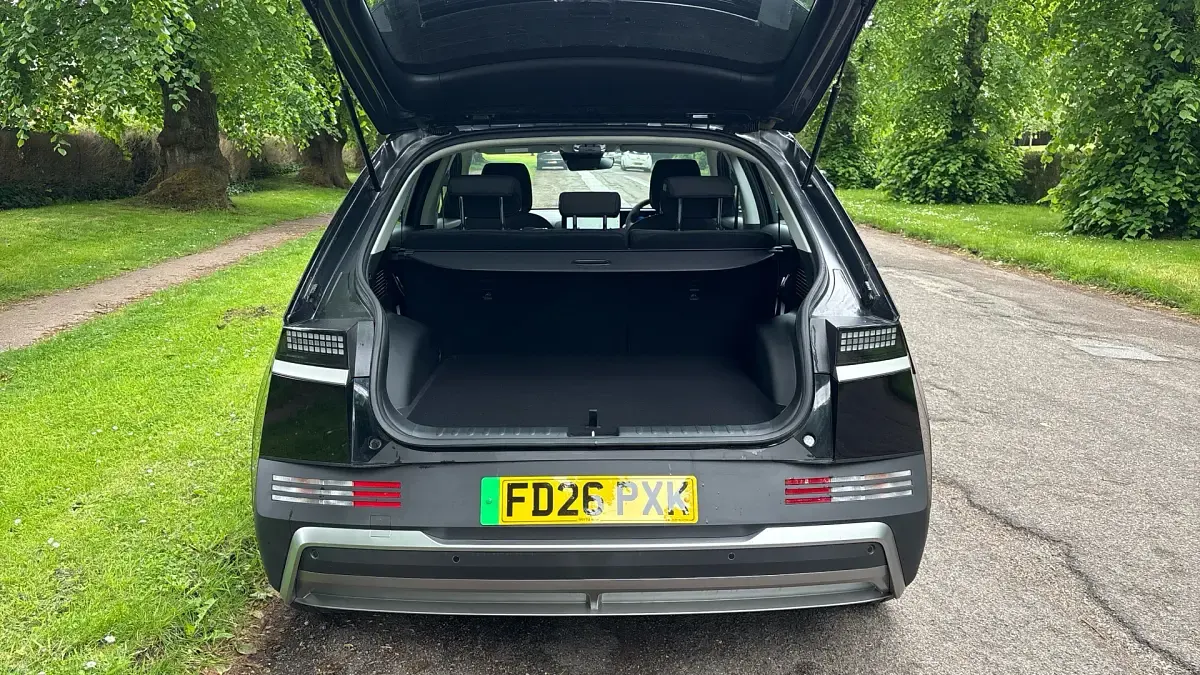 New Hyundai Ioniq Advanced 125 kW (170 HP) 2026 Abyss black  pearl Hatchback