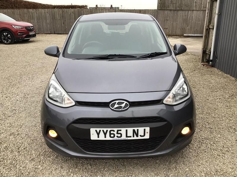 Used Hyundai i10 SE 83 HP (61 kW) 2015 Grey Hatchback