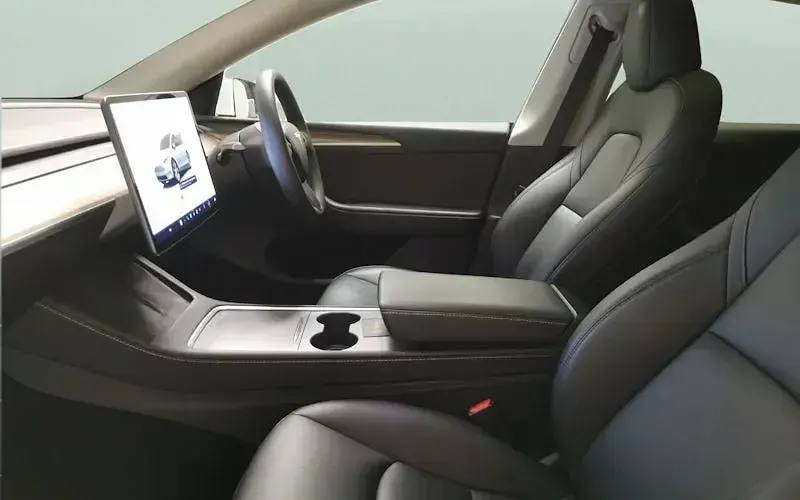 Usado Tesla Model Y Long Range AWD 286 kW (389 CV) 2025 SUV