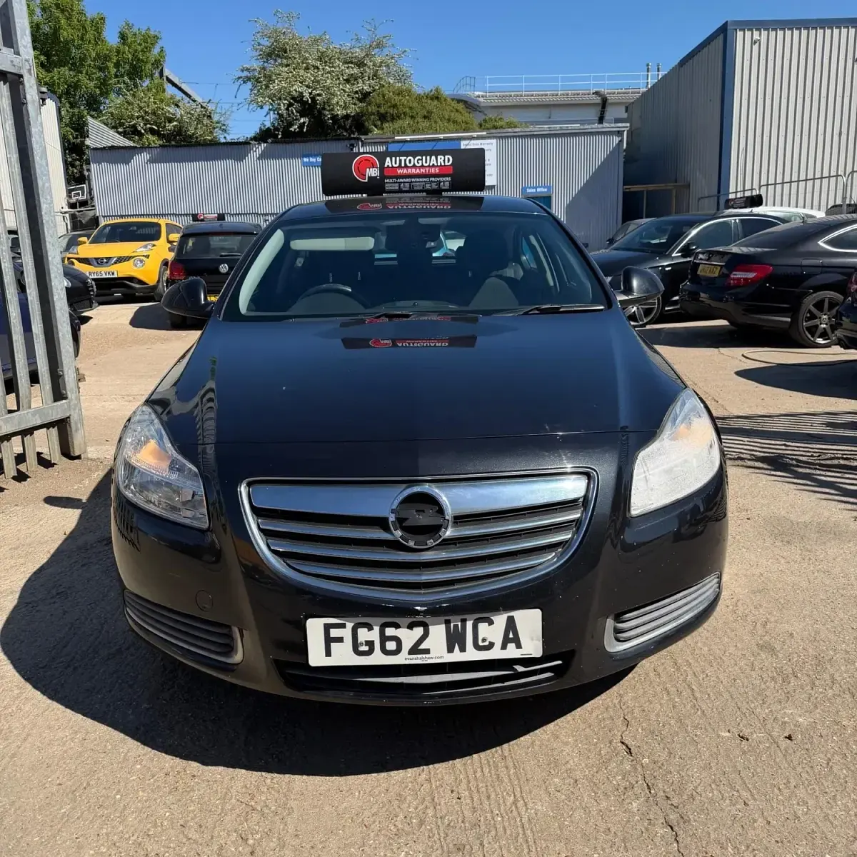 Second-hand Vauxhall Insignia S 2012 Negru Hatchback