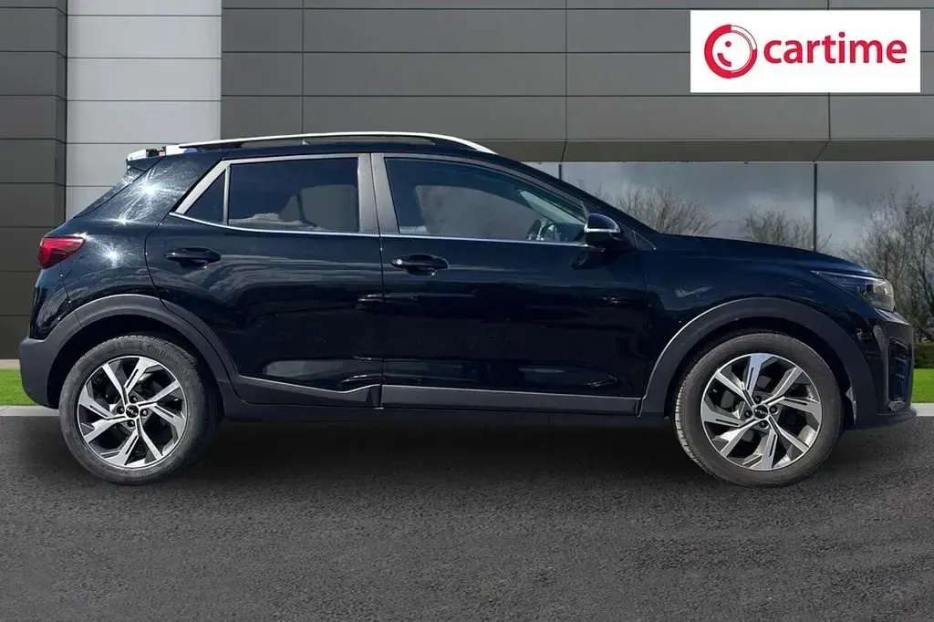 Second-hand Kia Stonic GT-Line 118 CP (86 kW) 2022 Negru SUV