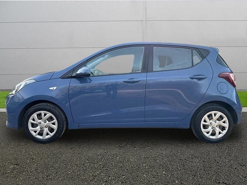 Used Hyundai i10 SE 66 HP (48 kW) 2017 Blue Hatchback
